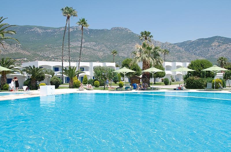 Kinetta Beach Resort & Spa