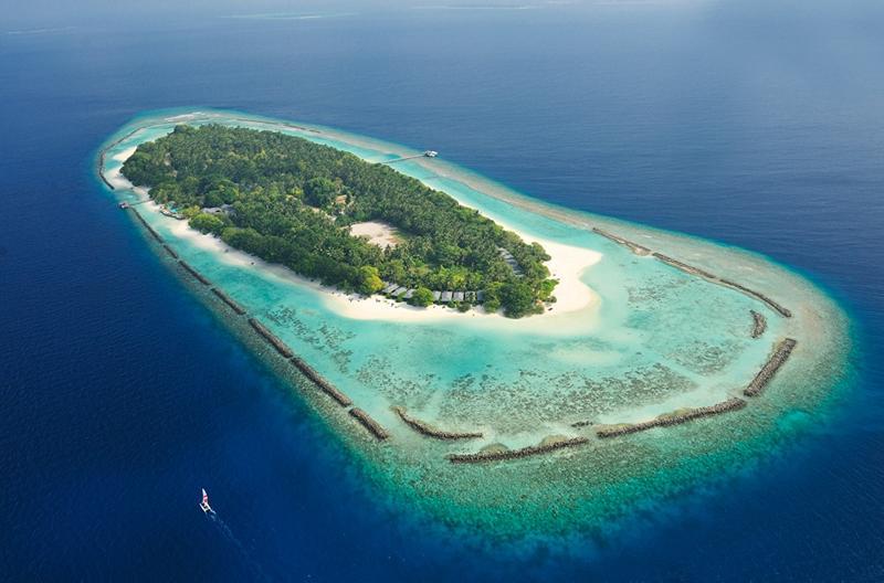 Royal Island Resort & Spa