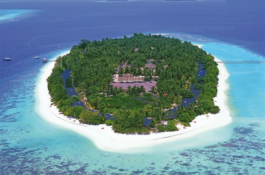 Royal Island Resort & Spa