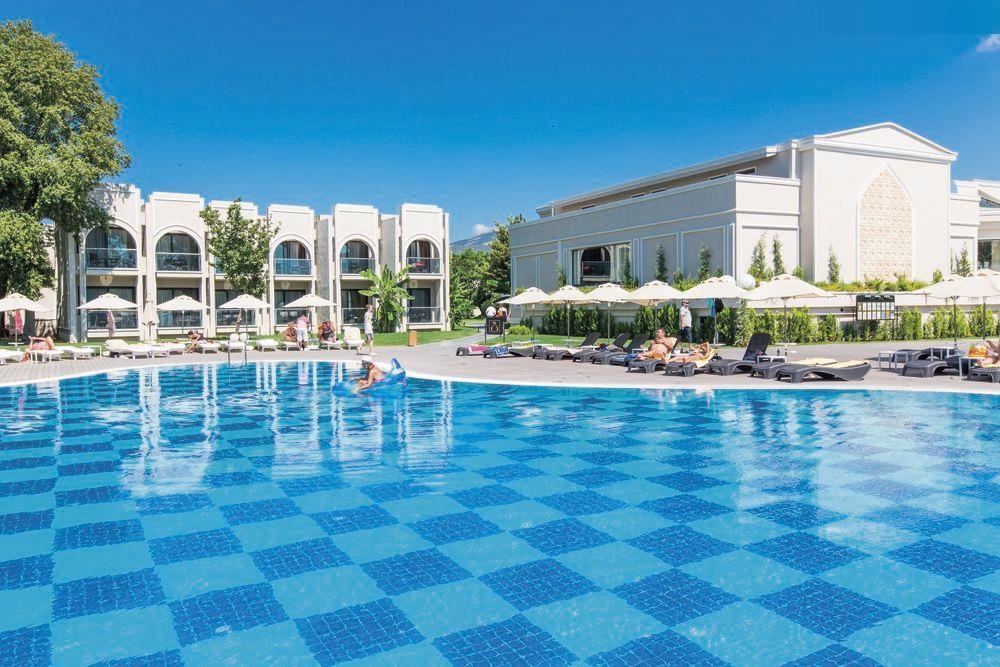 Aurum Spa & Beach Resort