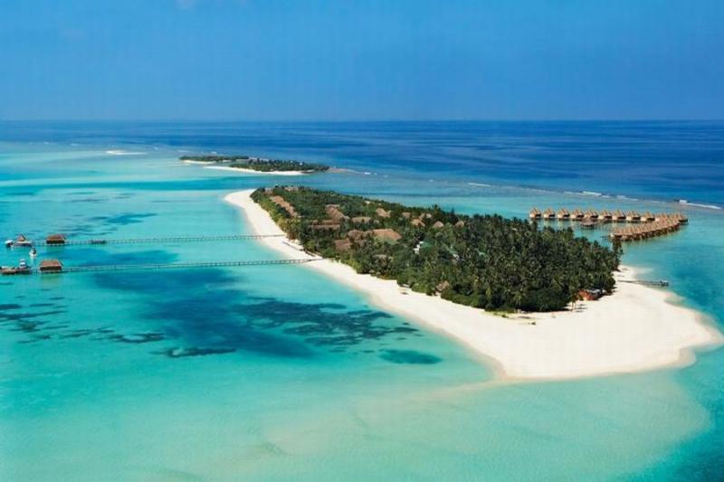 Kanuhura Resort