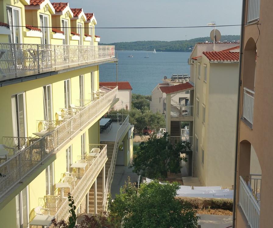 Villa KAIROS apartmány bus