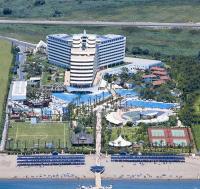 Titanic Beach