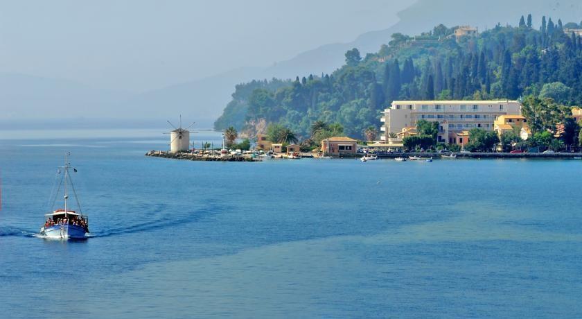 Mon Repos Palace