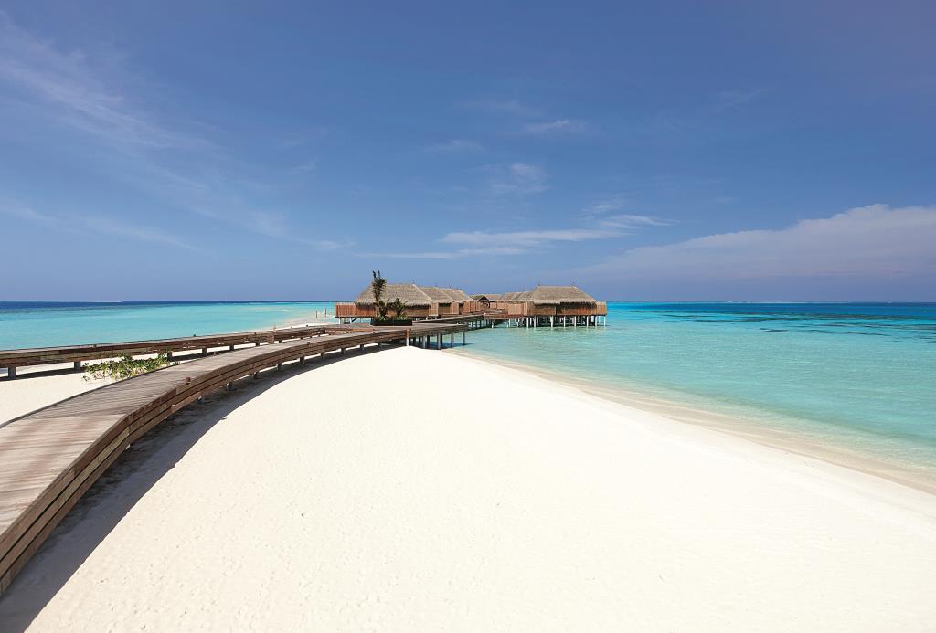 Constance Moofushi Resort