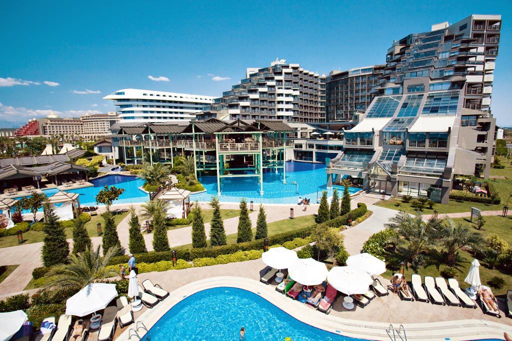 Limak Lara De Luxe Hotel & Resort
