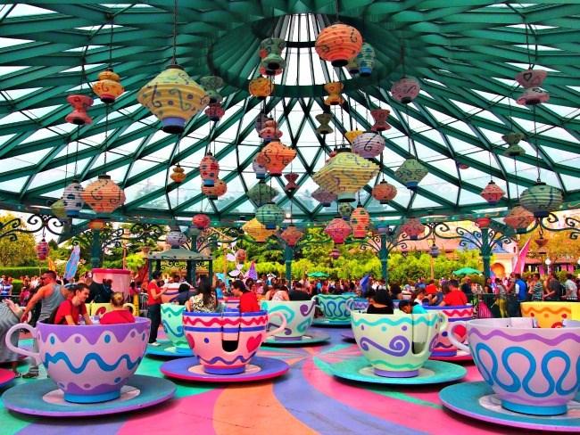 Disneyland ve Francii s foto pauzou u Eiffelovy věže