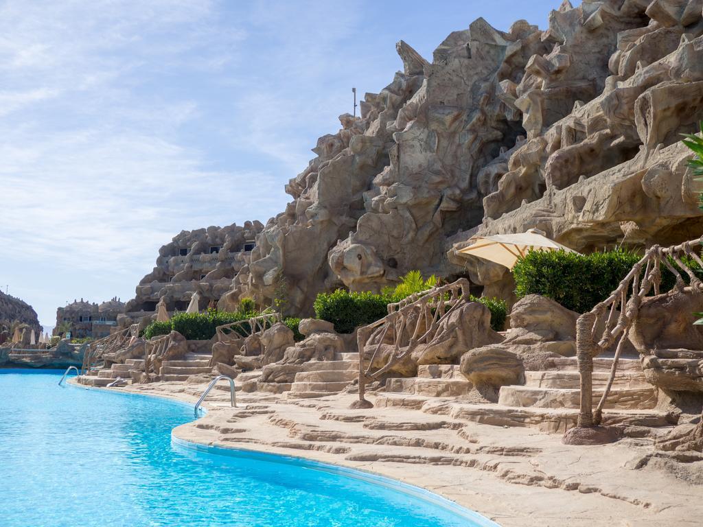 Caves Beach Resort Hurghada