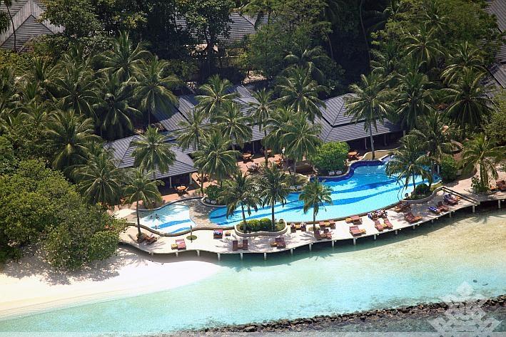 Royal Island Resort & Spa