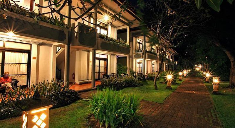 Puri Saron Hotel