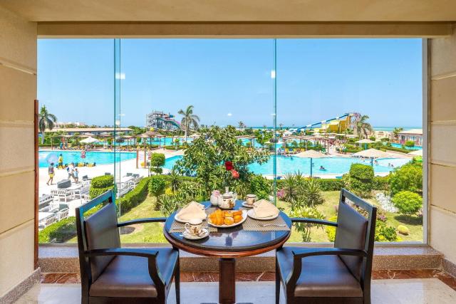 Sunrise Solara Aqua Park