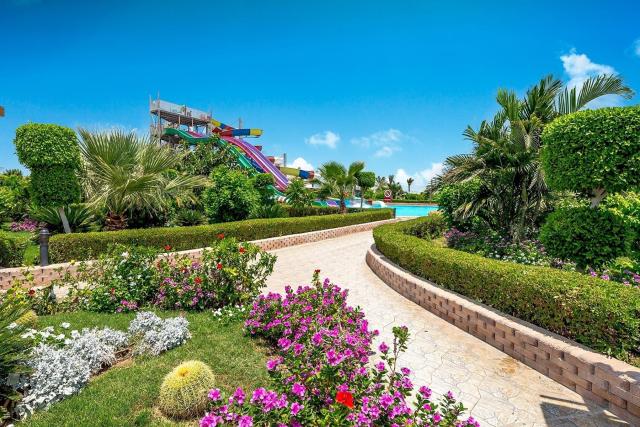 Sunrise Solara Aqua Park