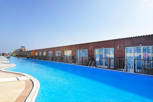 Sunrise Solara Aqua Park