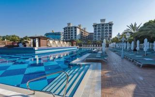 Quattro Beach Spa & Resort Hotel
