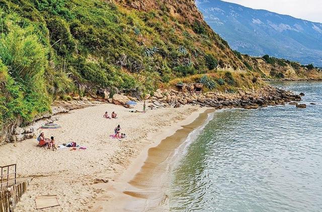 Karavados Beach
