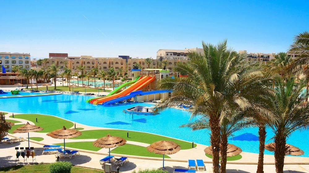 Royal Lagoons Aqua Park Resort & Spa