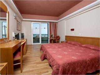 Pearl Beach Hotel