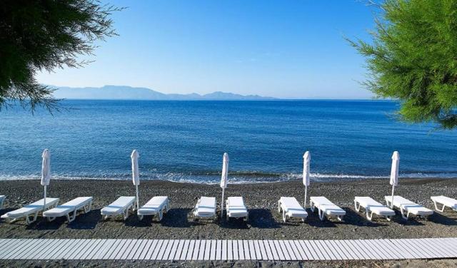 Dimitra-Beach-11.jpg