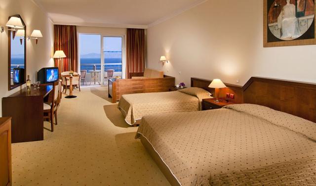 Kipriotis_-Panorama_Junior-Suite.jpg