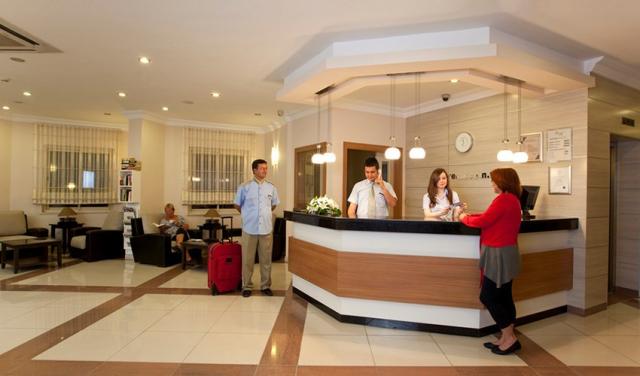 reception2.jpg
