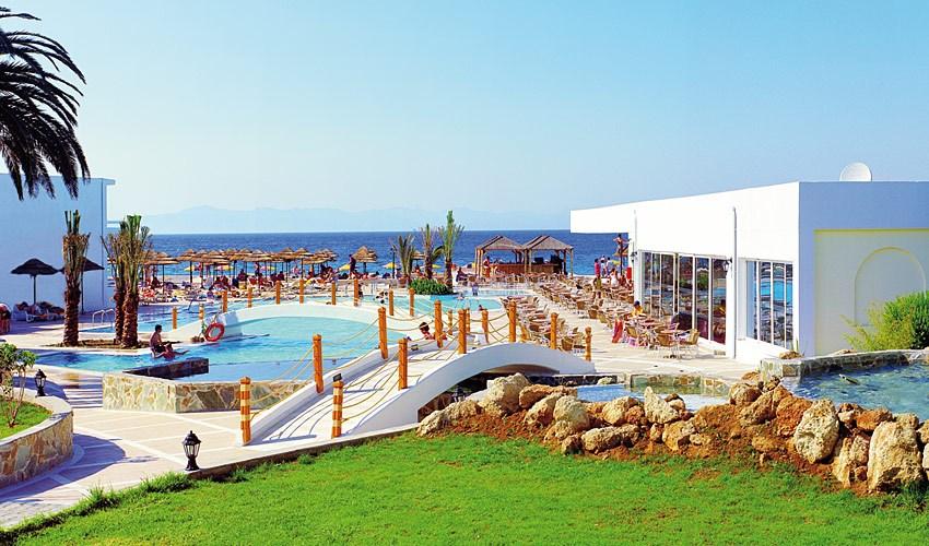 Avra Beach Resort Hotel & Bungalows