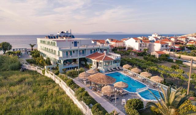 Kokkari-Beach-Hotel-1.jpg