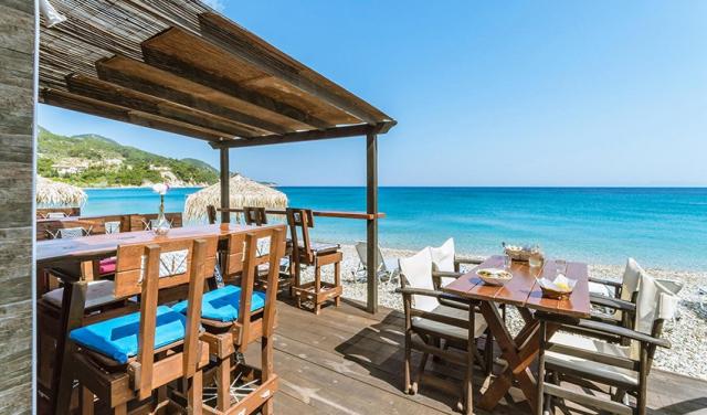 Kokkari-Beach-Hotel-12.jpg