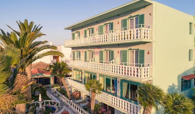 Kokkari-Beach-Hotel-5.jpg