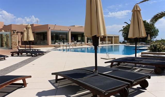 Irini hotel beach (11).jpg