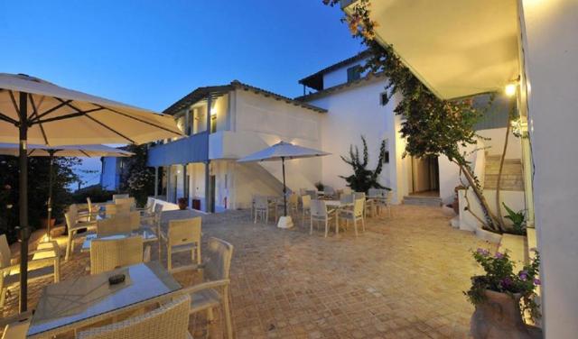 Agios-Nikitas-Hotel-2.jpg
