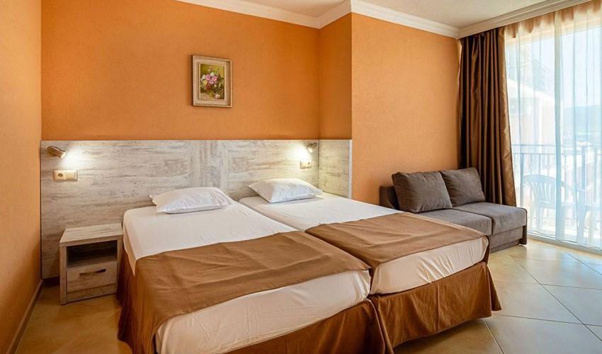 Riva-Hotel-pokoje-1.jpg