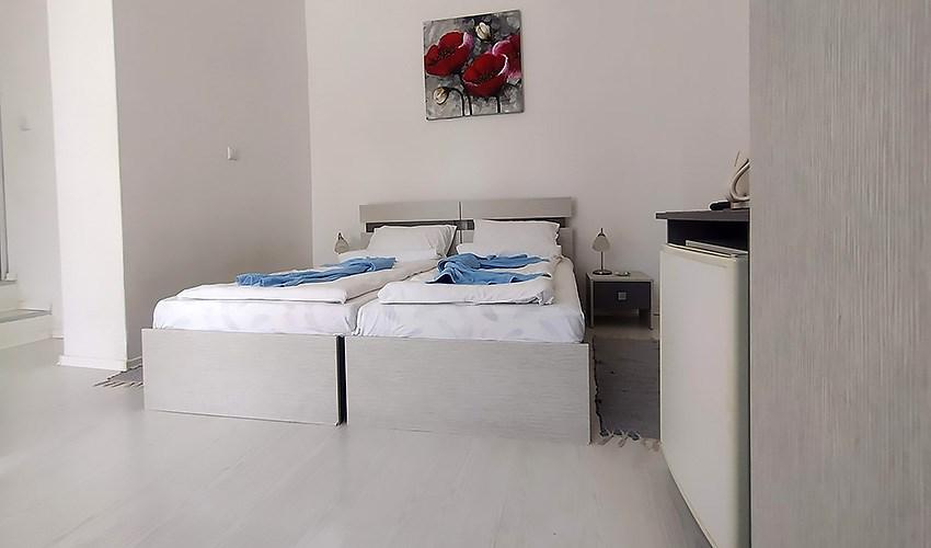 Villa-Reni-5.jpg