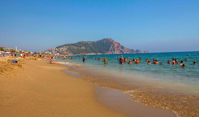 3 kleopatra beach.jpg