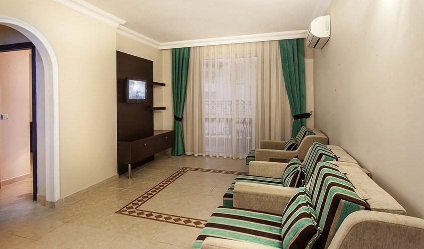 2 kleopatra royal palm (3).jpg