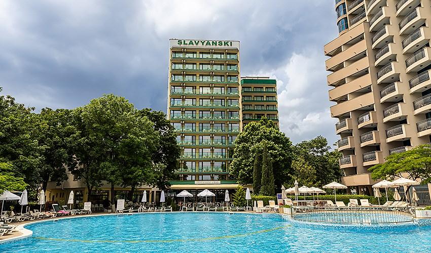 Slavyanski-Hotel-1.jpg
