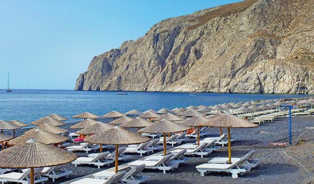 KAMARI BEACH (1)2.jpg
