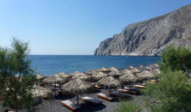 KAMARI BEACH (2)2.jpg