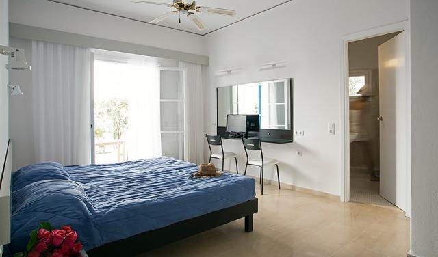 Hotel-Kamari-Beach-38.jpg