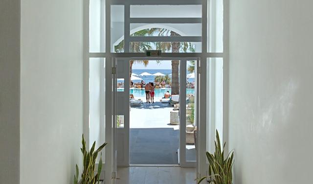 Hotel-Kamari-Beach-17.jpg