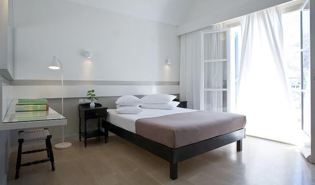 Hotel-Kamari-Beach-14.jpg