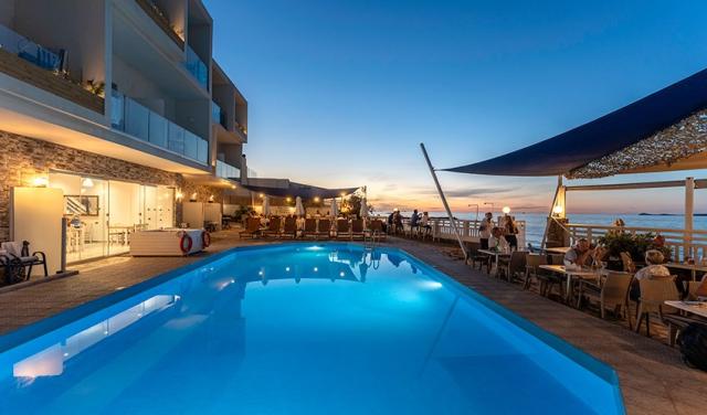 Sunset-Beach-Hotel-11.jpg