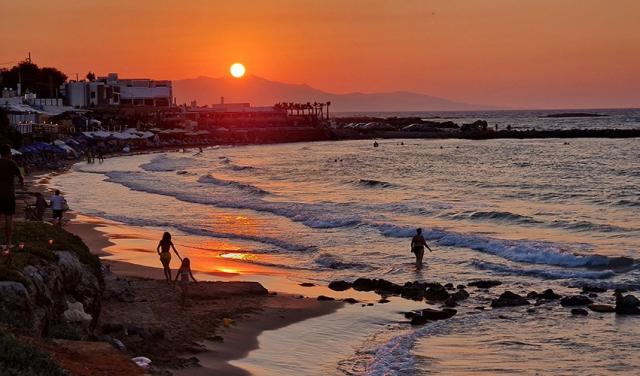 Sunset-Beach-Hotel-7.jpg