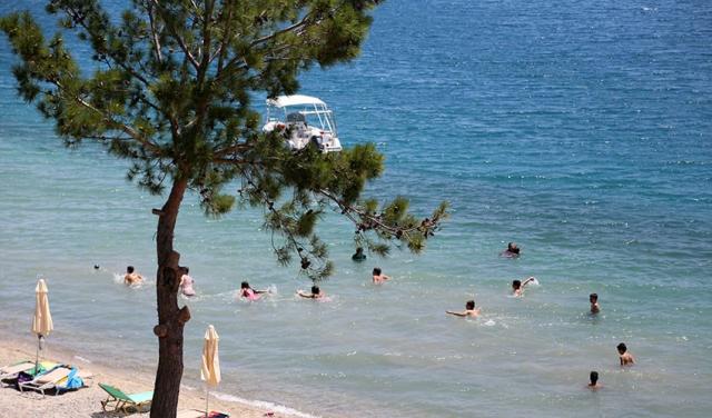 Madouri-beach-18.jpg
