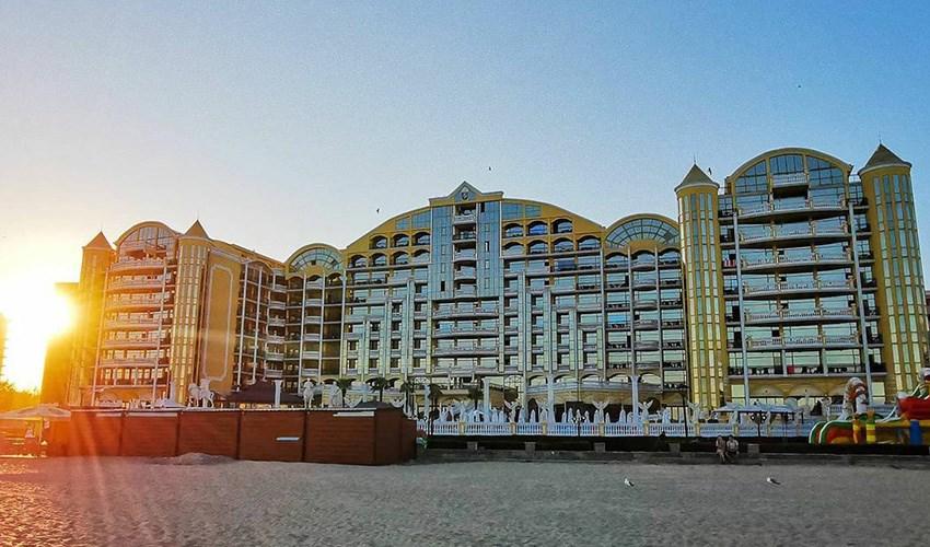 Imperial-Palace-Hotel-6.jpg