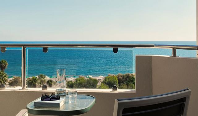panorama-double-room-sea-view-roomsgallery1950x1300-(2).jpg