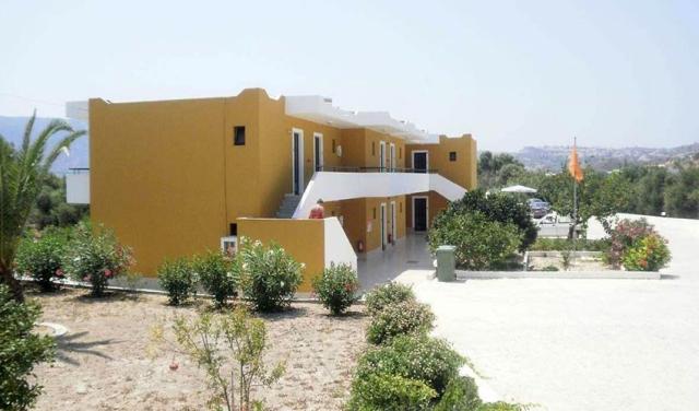 Studia-Manolis-3.jpg
