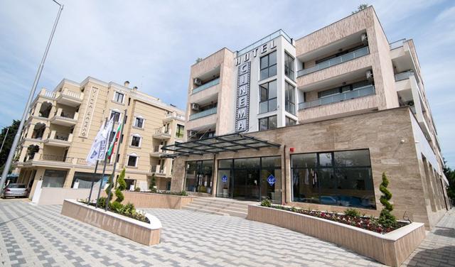 Cinema-Hotel-1.jpg