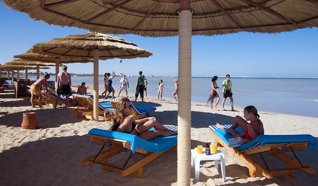 14-Titanic-Beach-Beach.jpg
