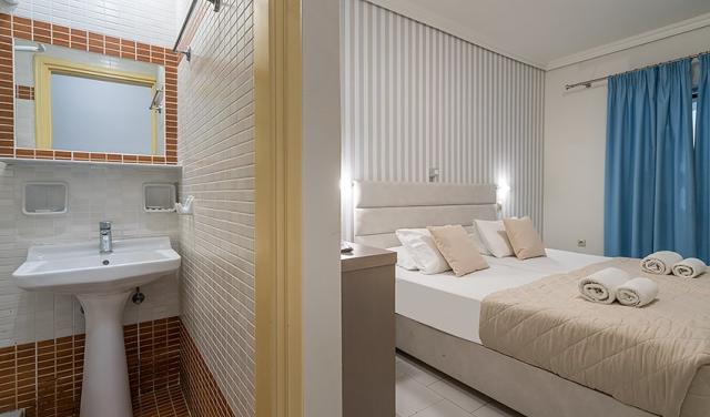 denise beach room (3).jpg