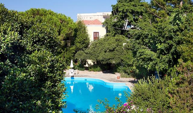 hotel-Kalynda-Island-3.jpg